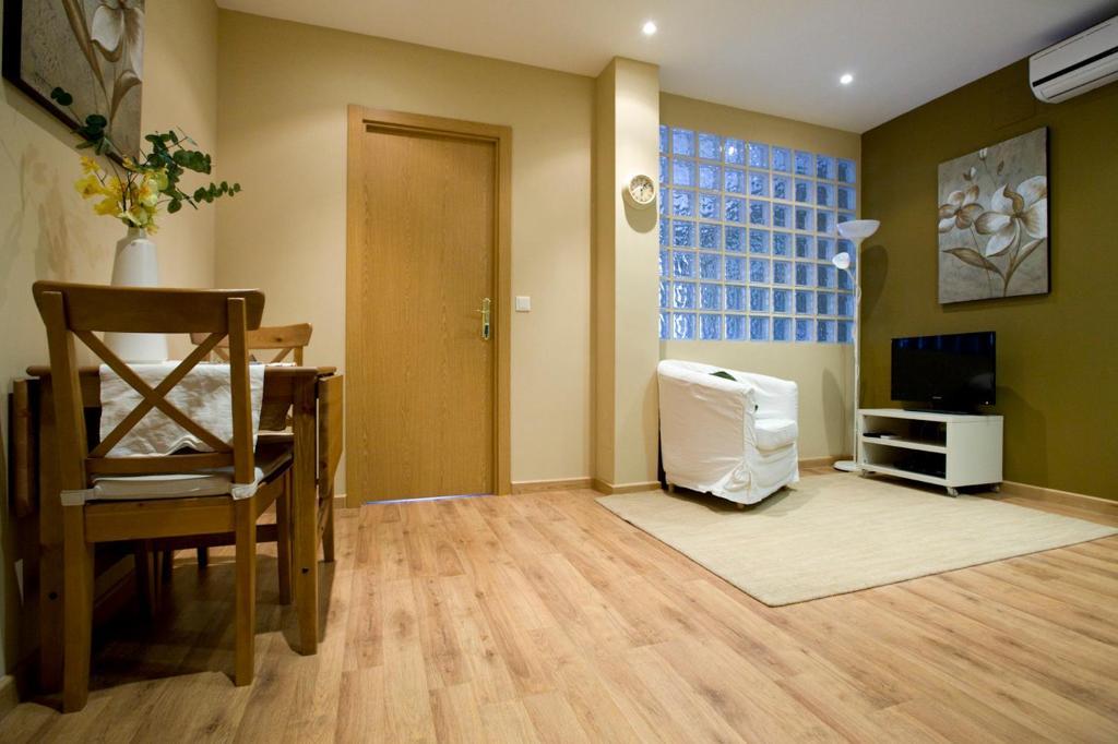 Apartamentos Apr Numancia Madrid Szoba fotó