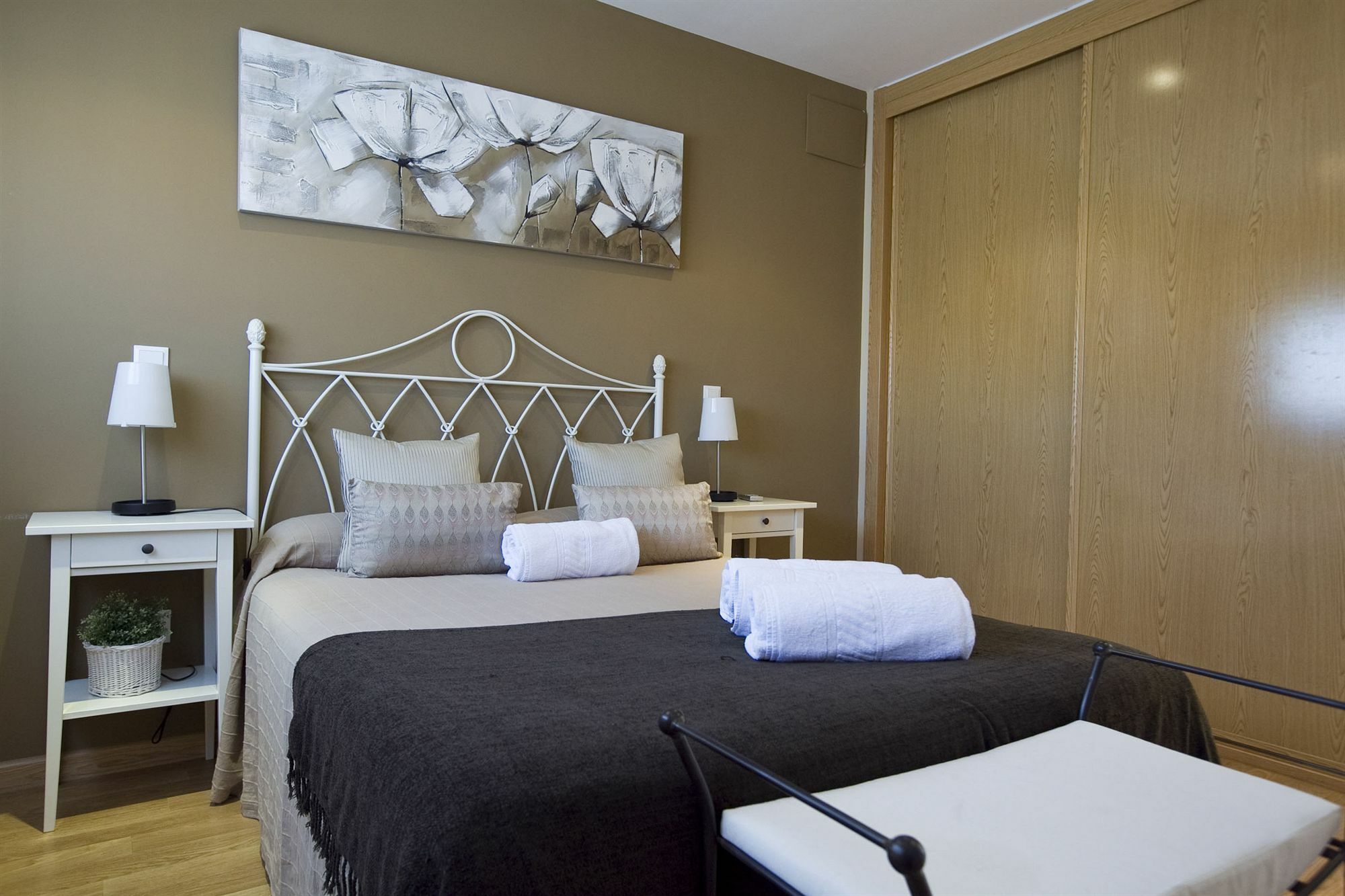Apartamentos Apr Numancia Madrid Kültér fotó